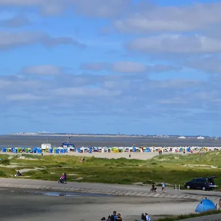 Deichlamm 6 Comfortable Holiday Norddeich (Norden)
